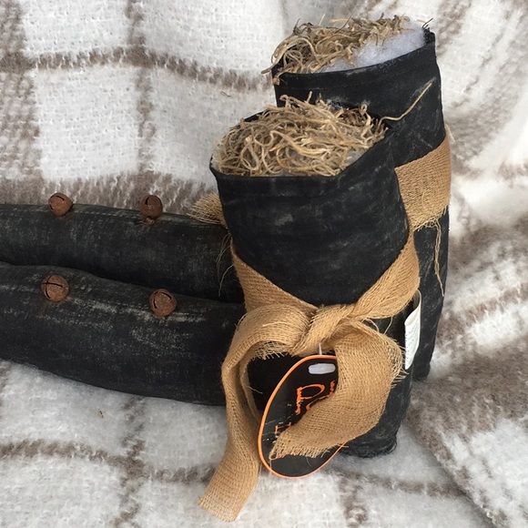 Adorable Witches Shoes w 3 Metal Bells. “Time Has Come For The Witches Dance”NWT - Picture 5 of 7